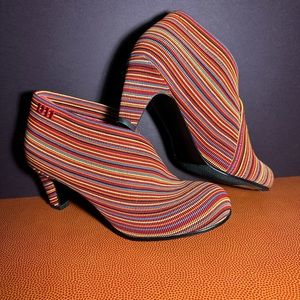 UN United Nude colorful stretch heels size 38 distinctive funky unique no wear